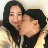 女吸烟头像黑白头像5